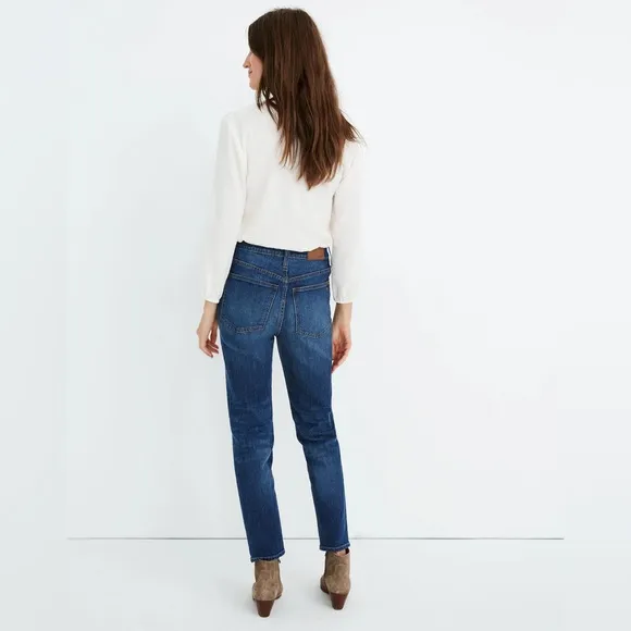 Madewell The Perfect Vintage Crop Jean in Barnsdale Wash Button-Front Edition